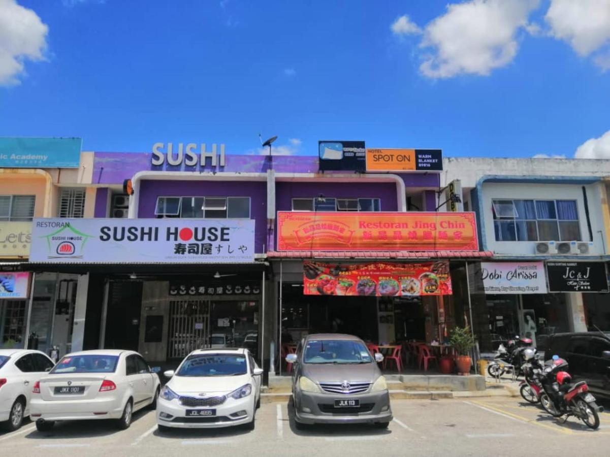 Spot On 89816 Warm Blanket Hotel Johor Bahru Exterior photo